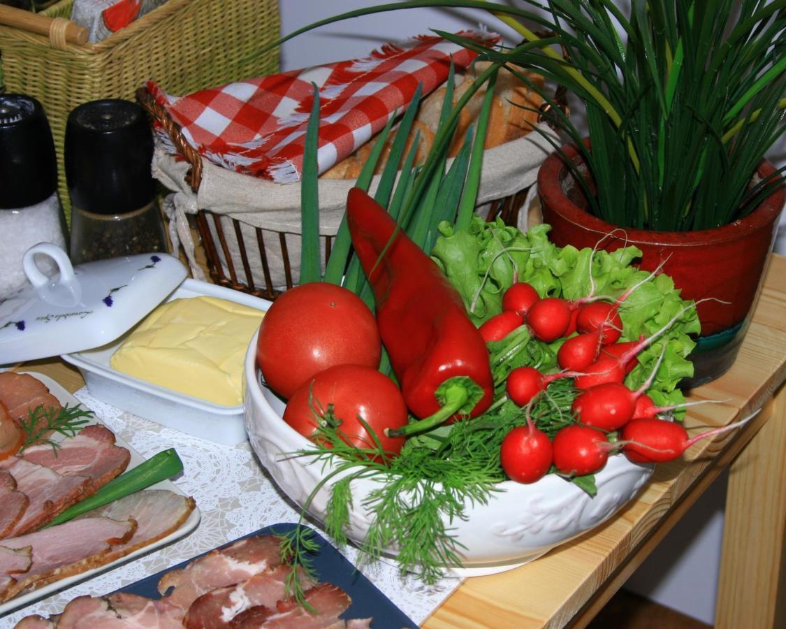 Zielone Okiennice Милки Екстериор снимка